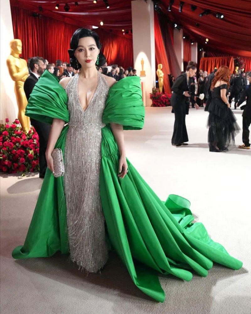 Fan Bingbing in Tony Ward, Tyler Ellis and Lorraine Schwartz at Style Chronicles: The Most Memorable Moments from the Oscar 2023 Red Carpet